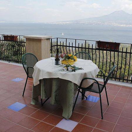 Hotel Ancelle Sorrento - Casa D'Accoglienza Castellammare di Stabia Exterior foto