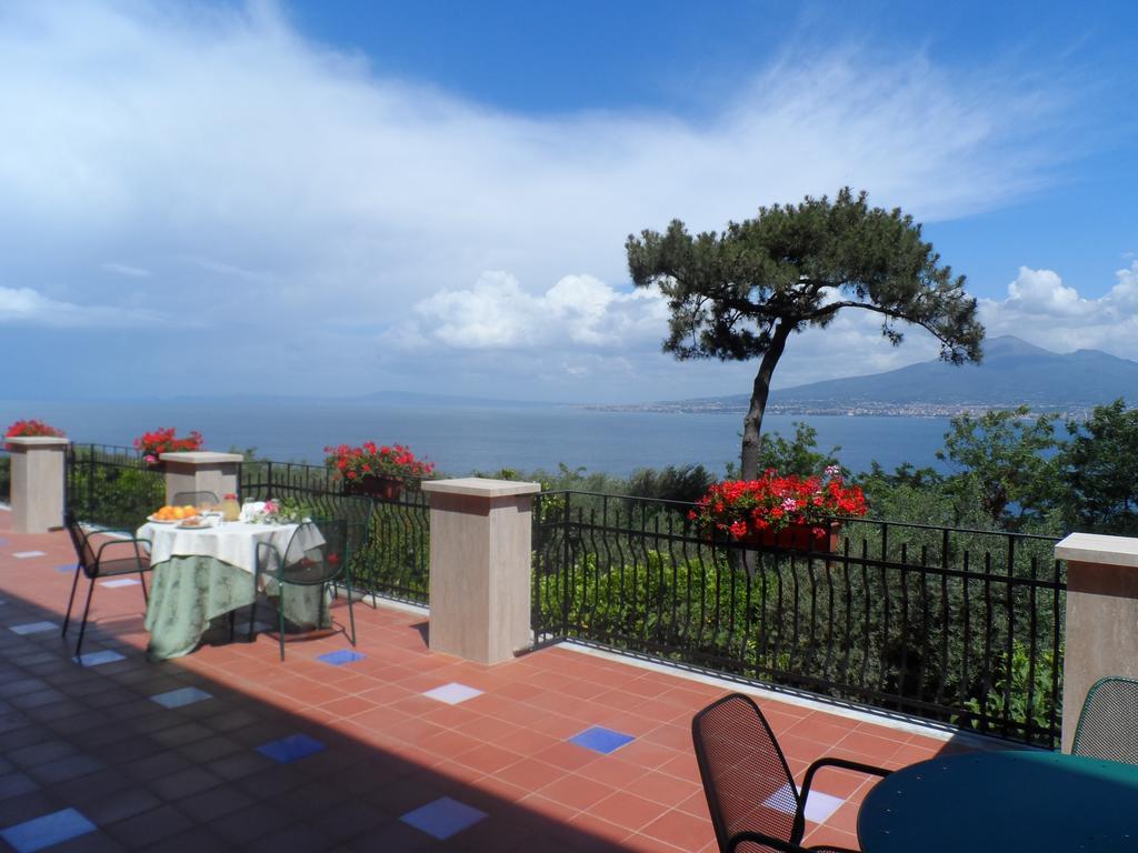 Hotel Ancelle Sorrento - Casa D'Accoglienza Castellammare di Stabia Exterior foto